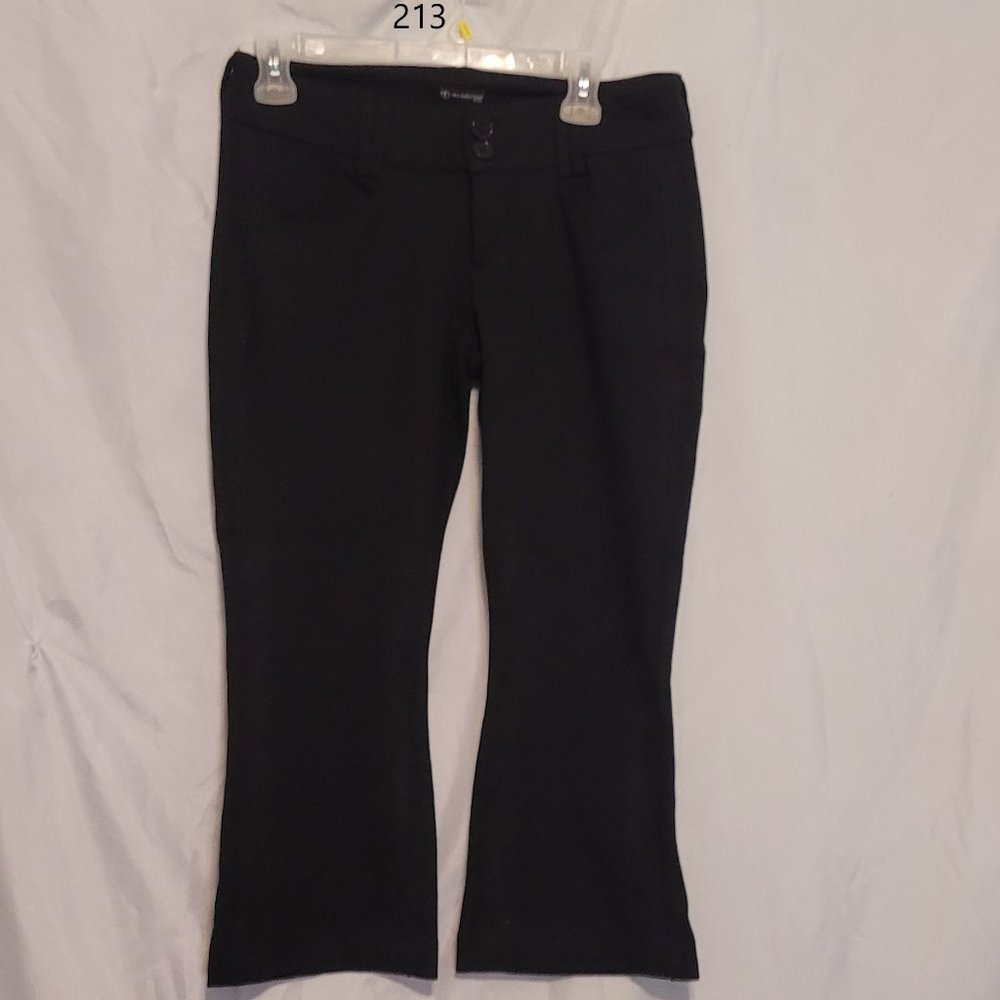 New Direction black Capri Size 8P
